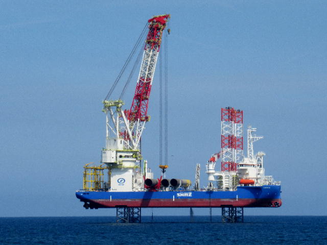 風車設置作業台船